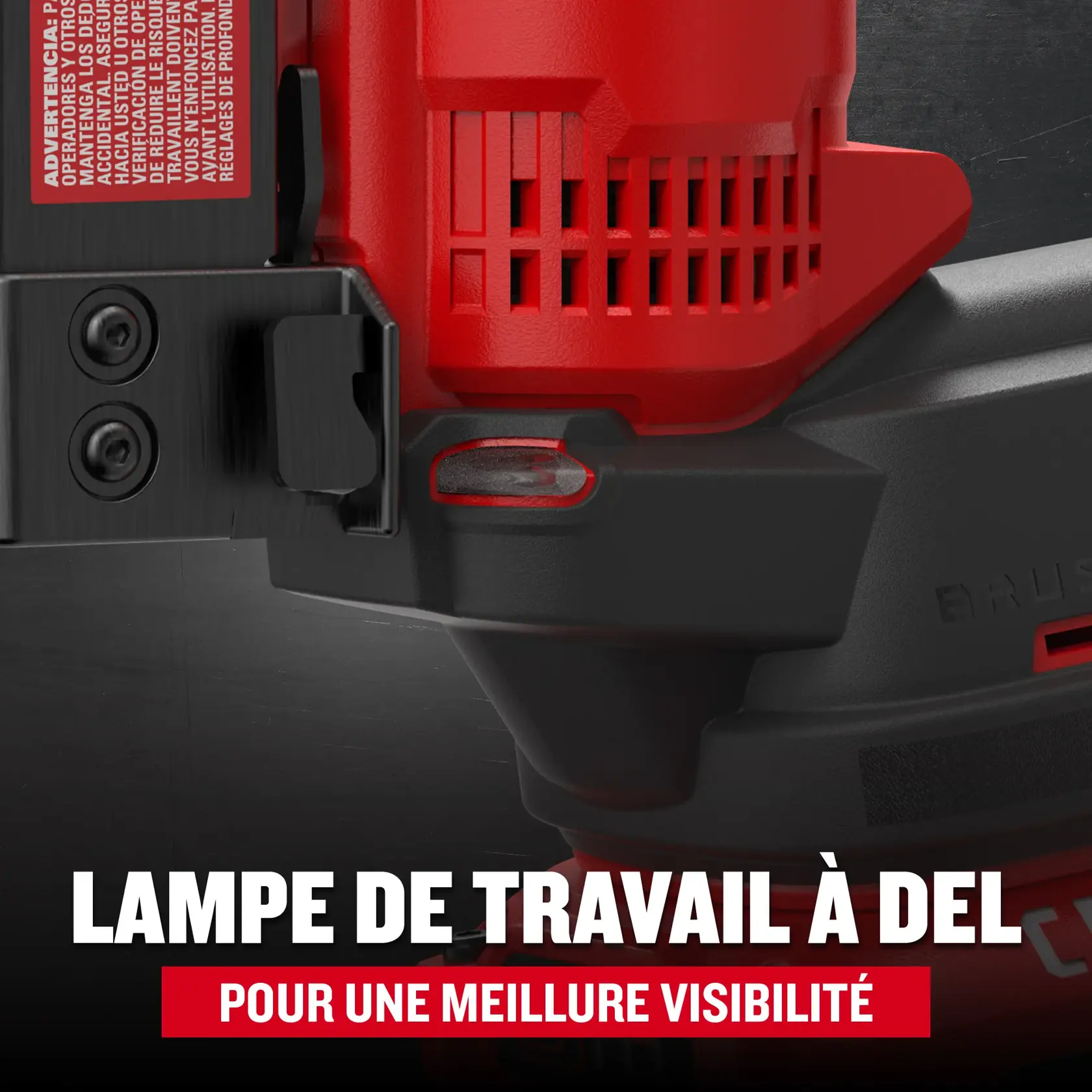 Vue rapprochée de la cloueuse de clous calibre 23 sans balais RP 20 V CRAFTSMAN sans outil avec mécanisme de décoinçage