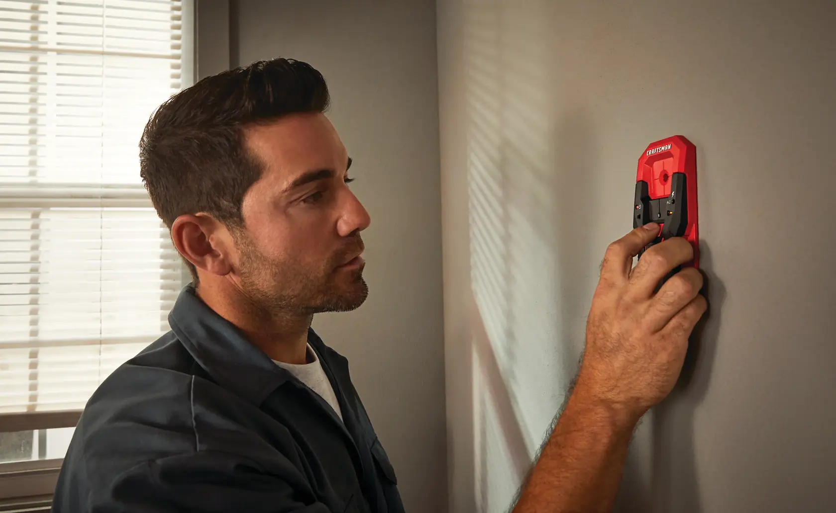 CRAFTSMAN® Détecteur De Montant D’une Profondeur De 19 Mm (0,75 Po) Avec Centrage Et Détection Ca