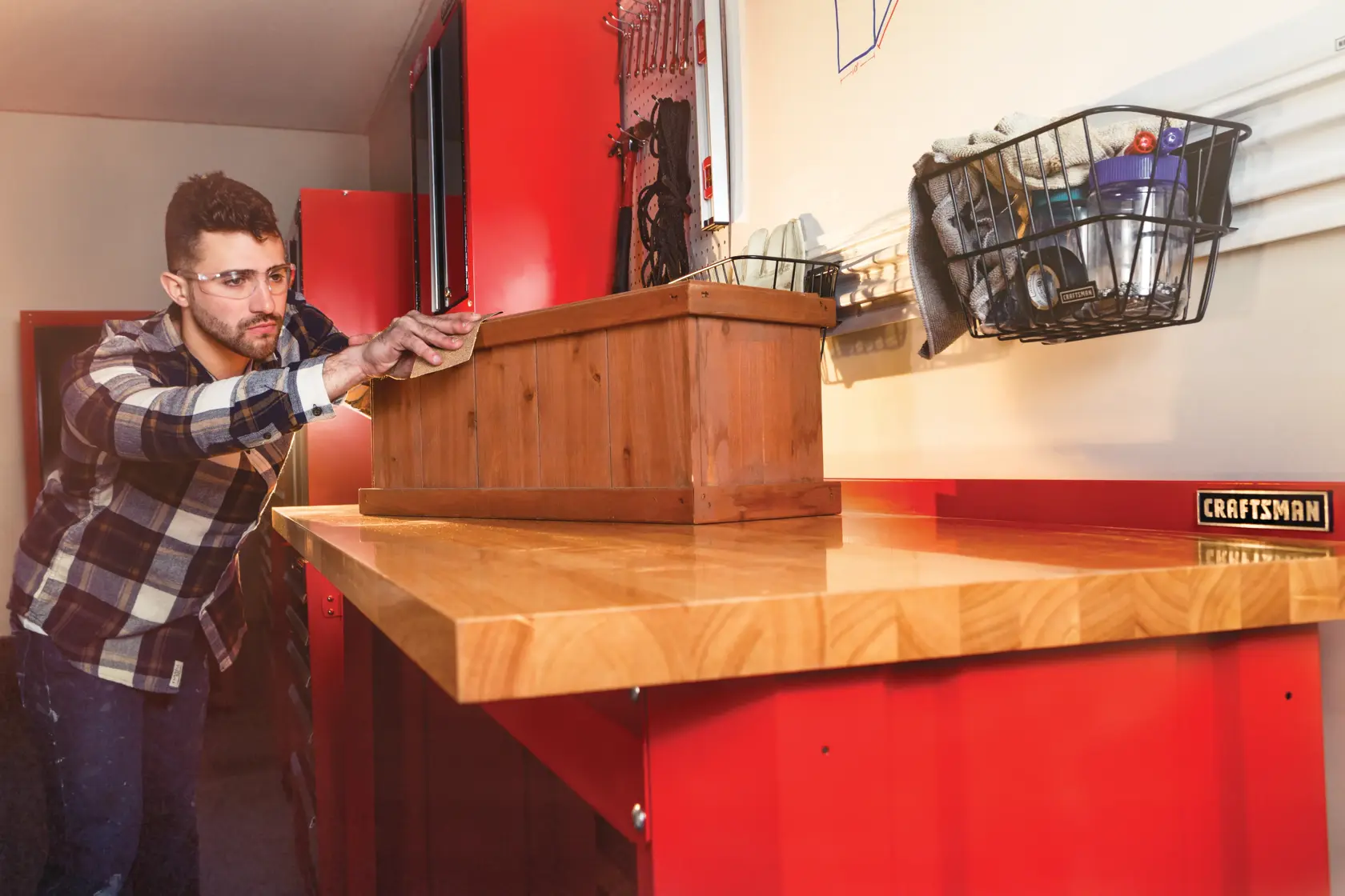 CRAFTSMAN® Établi De 6 Pi De Large Avec Dessus En Bloc De Boucher (Rouge)